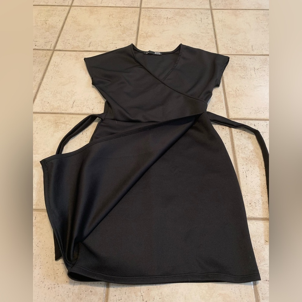 Rebel Sugar Black Faux Wrap Mini Dress V-Neck Tie Waist M/M LBD - Picture 3 of 6